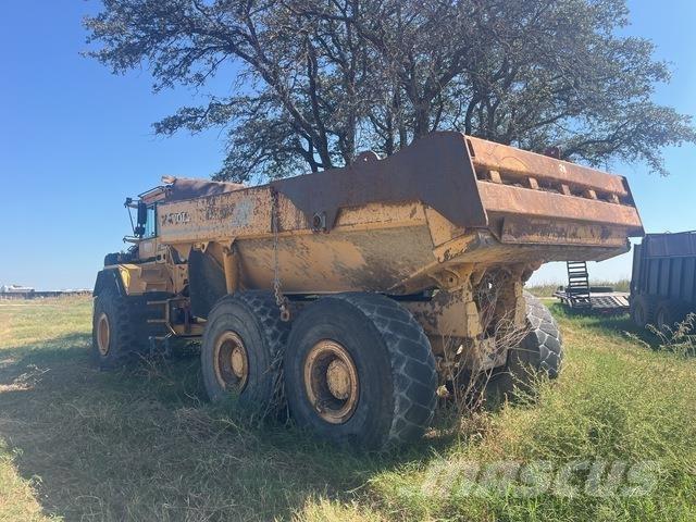Volvo A35C Artikulētie pašizgāzēji