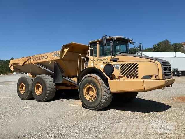 Volvo A40D Artikulētie pašizgāzēji