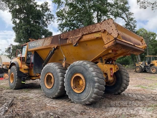 Volvo A40G Artikulētie pašizgāzēji