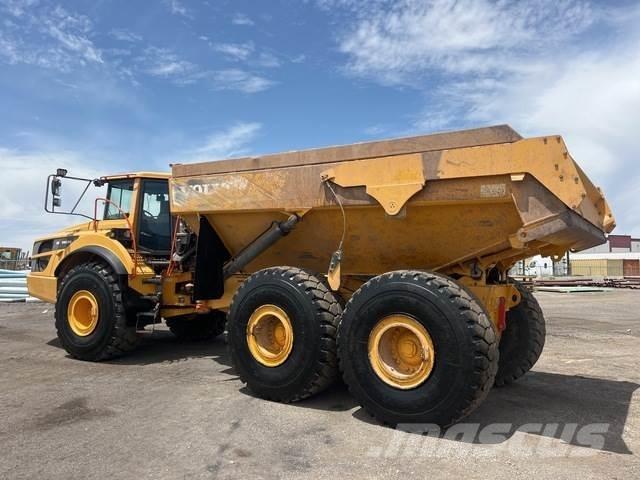Volvo A40G Artikulētie pašizgāzēji