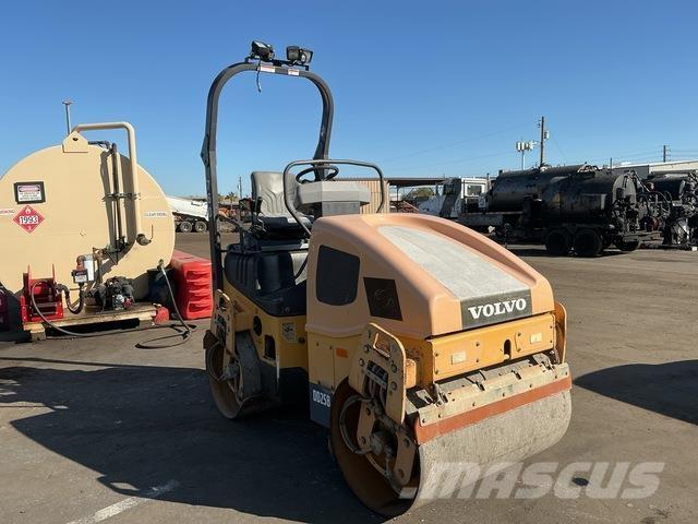 Volvo DD25B Divvalču grunts veltņi