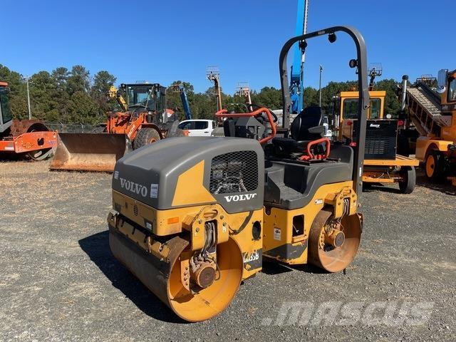 Volvo DD35B Divvalču grunts veltņi