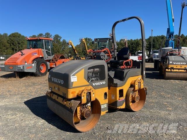Volvo DD35B Divvalču grunts veltņi