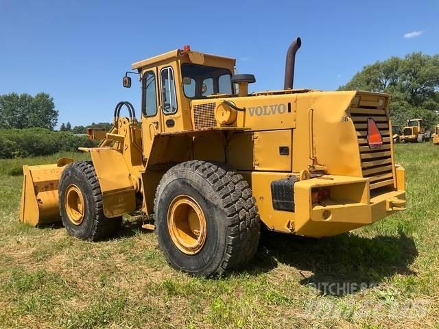 Volvo L120 Iekrāvēji uz riteņiem
