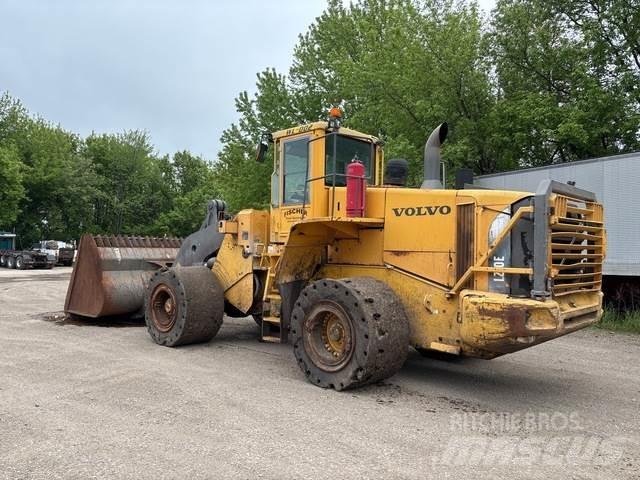 Volvo L220E Iekrāvēji uz riteņiem