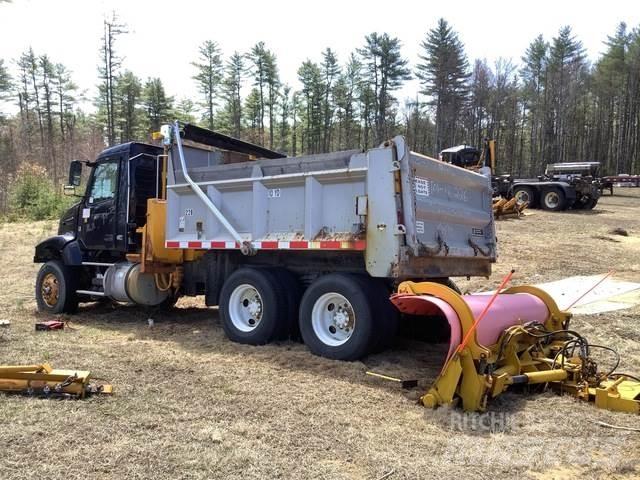 Volvo VHD Pašizgāzējs