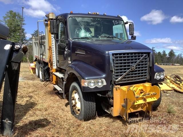 Volvo VHD Pašizgāzējs