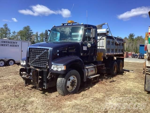 Volvo VHD Pašizgāzējs