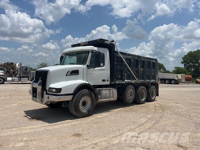 Volvo VHD Pašizgāzējs