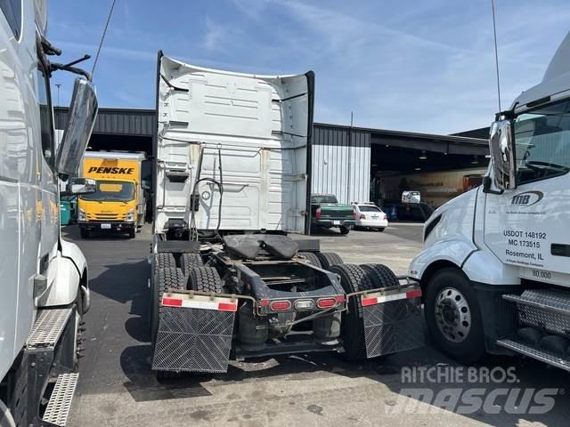 Volvo VNL Vilcēji
