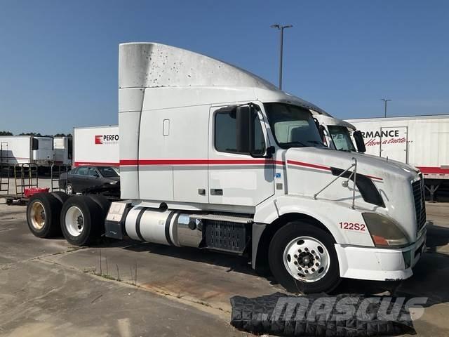 Volvo VNL Vilcēji