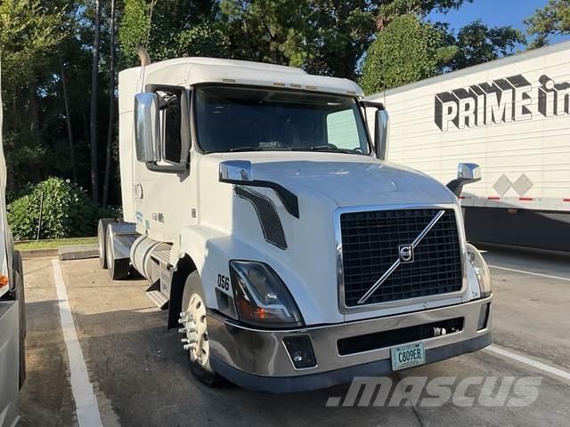 Volvo VNL Vilcēji