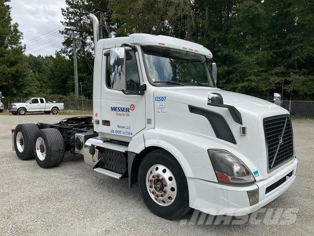 Volvo VNL Vilcēji