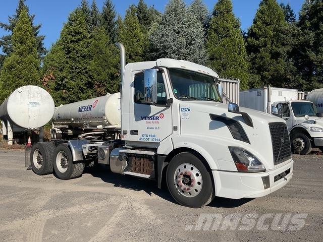 Volvo VNL Vilcēji