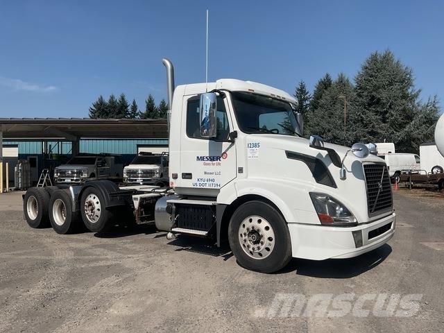 Volvo VNL Vilcēji