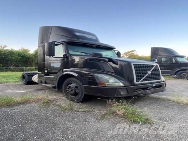Volvo VNL Vilcēji