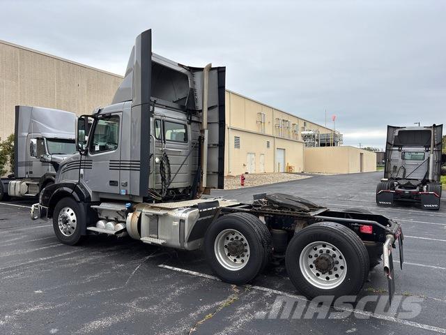 Volvo VNL Vilcēji