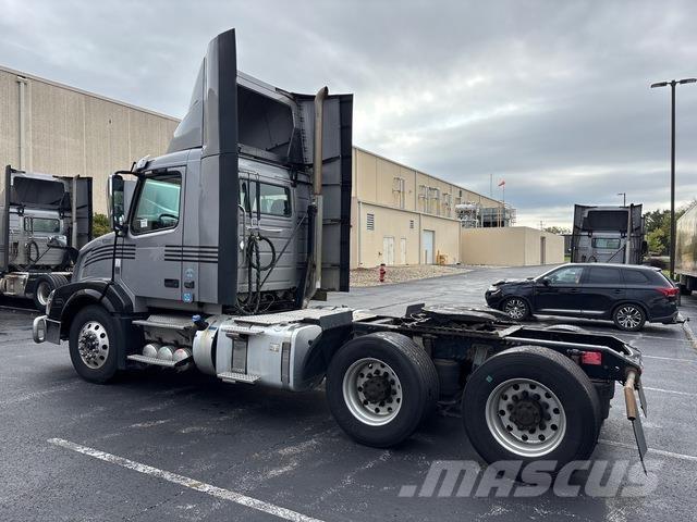 Volvo VNL Vilcēji