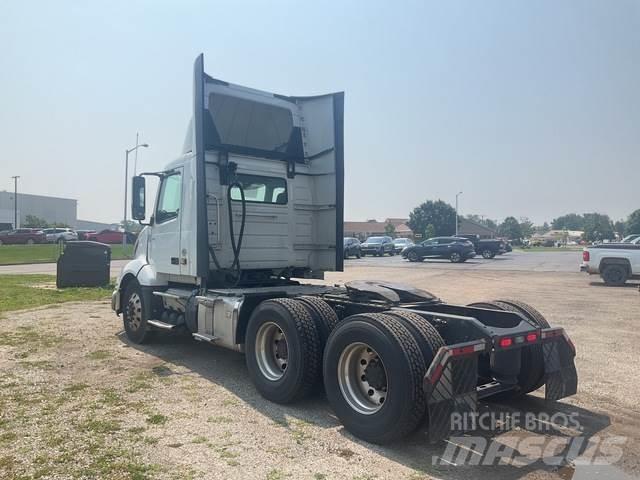 Volvo VNL 300 Vilcēji