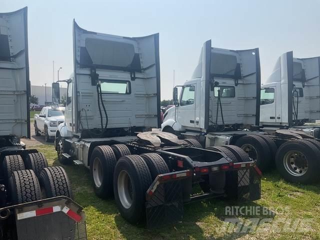 Volvo VNL 300 Vilcēji