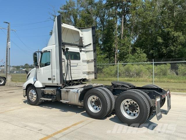 Volvo VNL 300 Vilcēji