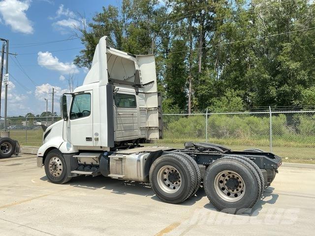 Volvo VNL 300 Vilcēji