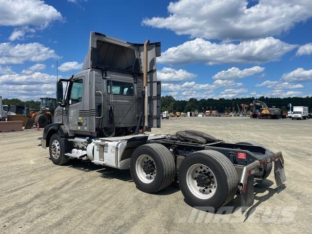 Volvo VNL 300 Vilcēji