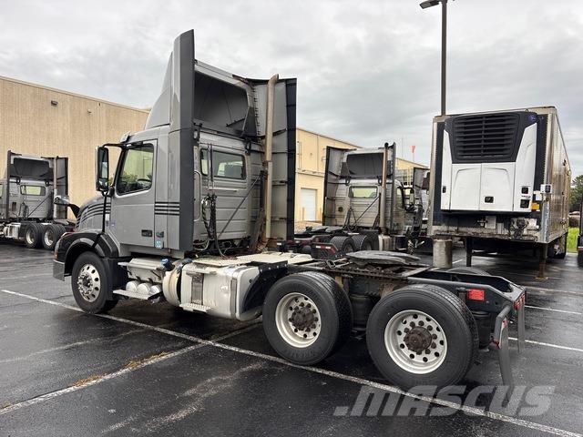 Volvo VNL 300 Vilcēji
