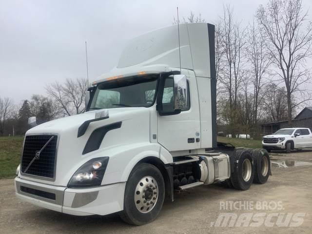 Volvo VNL300 Vilcēji