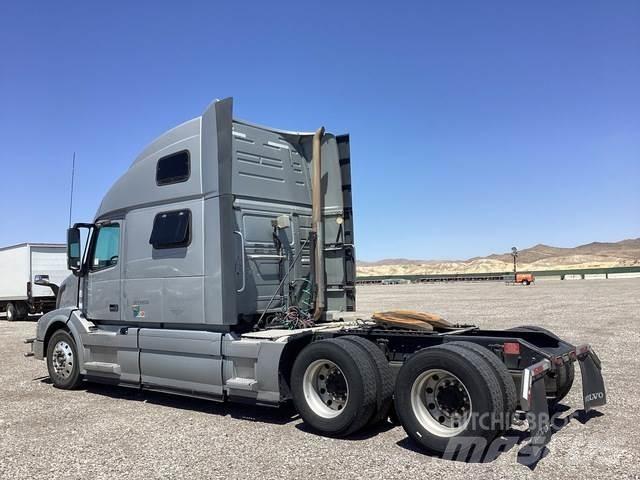 Volvo VNL64780 Vilcēji