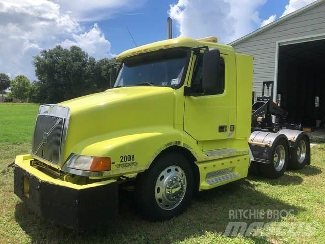 Volvo VNL64T Vilcēji