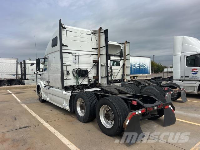 Volvo VNL64T Vilcēji