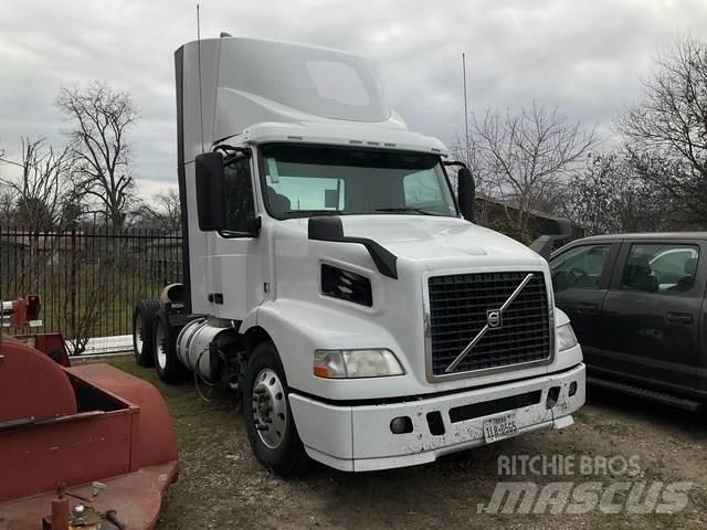Volvo VNM Vilcēji