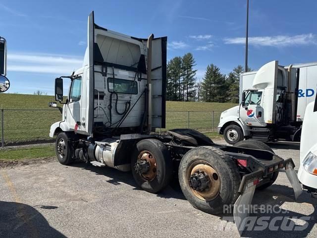 Volvo VNM Vilcēji
