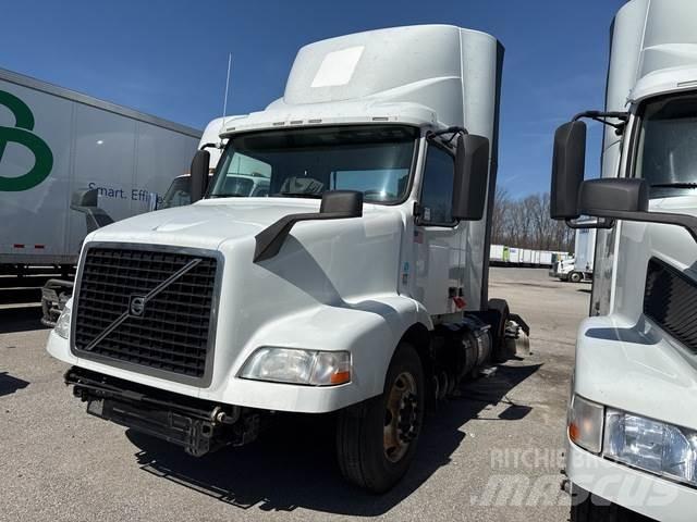 Volvo VNM Vilcēji