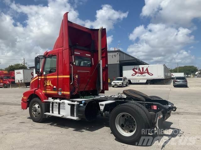 Volvo VNM Vilcēji