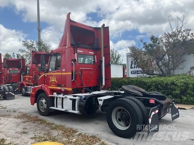 Volvo VNM Vilcēji