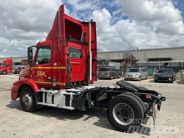 Volvo VNM Vilcēji