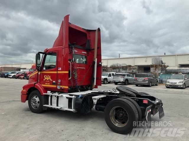 Volvo VNM Vilcēji