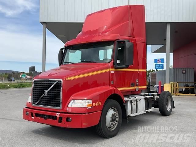 Volvo VNM42T Vilcēji