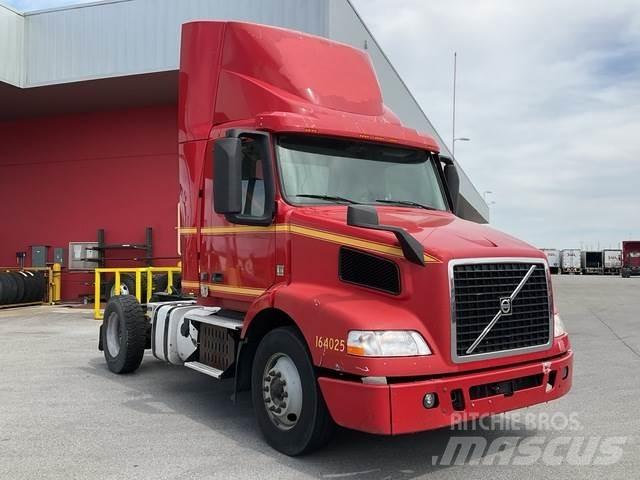 Volvo VNM42T Vilcēji