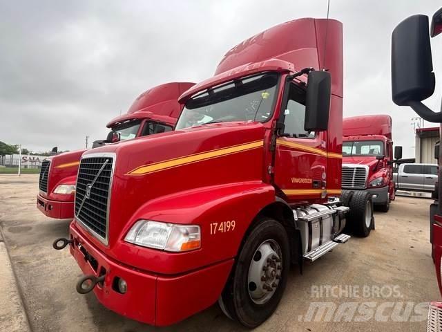 Volvo VNM42T Vilcēji