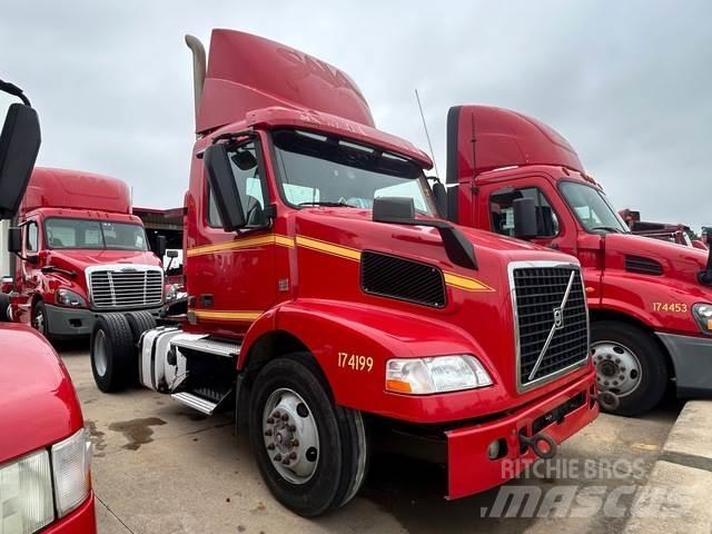Volvo VNM42T Vilcēji