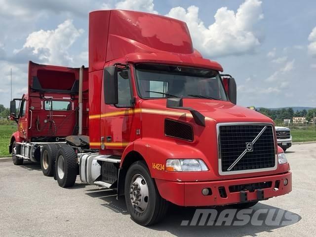 Volvo VNM42T Vilcēji