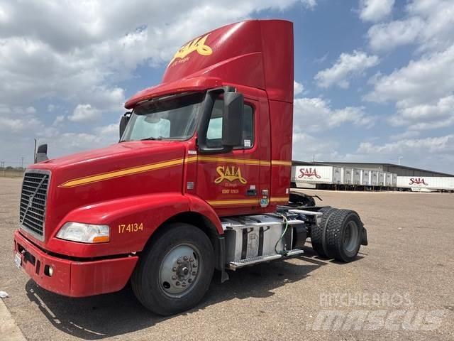 Volvo VNM42T Vilcēji
