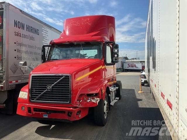 Volvo VNM42T Tractor Units