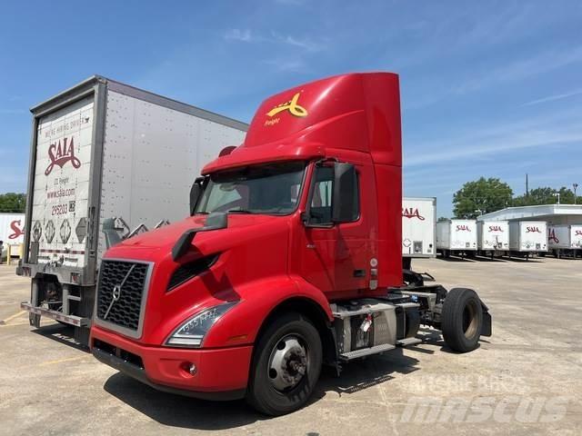Volvo VNM42T Vilcēji