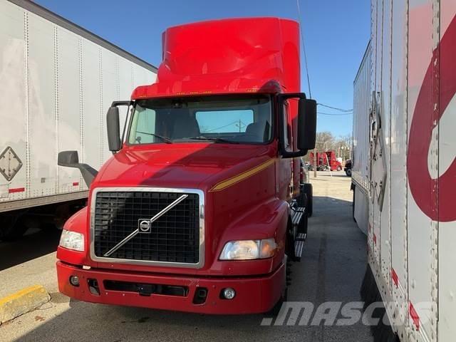 Volvo VNM42T Vilcēji