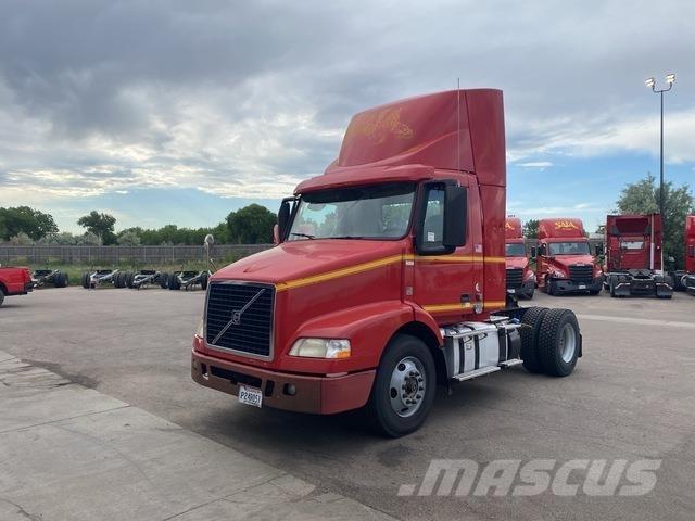 Volvo VNM42T Vilcēji