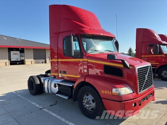 Volvo VNM42T Vilcēji